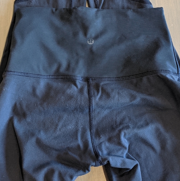 Lululemon Yoga Leggings, Navy Blue - Size 6 - Picture 8 of 8
